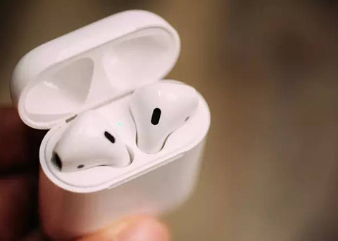 苹果“双模式” AirPods 耳机，可变成扬声器