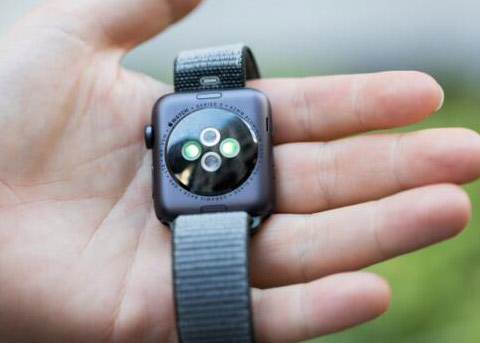 可怕！Apple Watch 3数据问题蒸发苹果几百亿美元