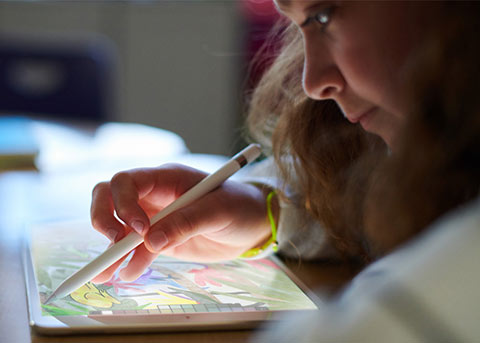 苹果iWork套件更新 让你尽情用Apple Pencil