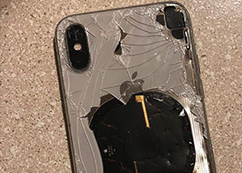 iPhone X升级iOS12.1爆炸 苹果称只是巧合