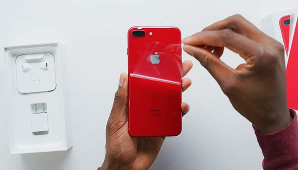 红色特别版iPhone 8 Plus开箱与上手体验
