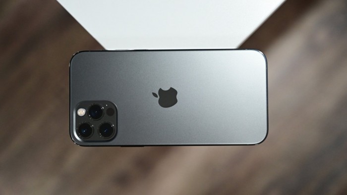 苹果研究在iPhone上使用内部传感器检测电池膨胀