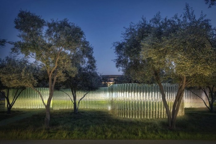 Apple Park将设“海市蜃楼”艺术品：400多根玻璃圆柱组成