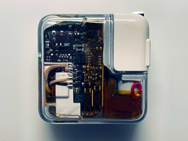 苹果透明AirPods初代耳机/29W充电器原型曝光