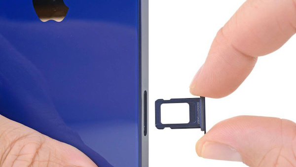 消息称美国运营商明年 Q2 开售部分仅 eSIM 卡版 iPhone 13，最快 iPhone 14 / Pro 取消物理 SIM 卡槽