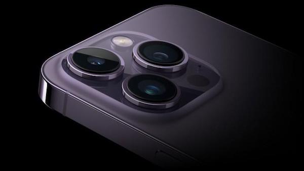 iPhone 15可能采用钛合金底盘 机身后缘有弧度