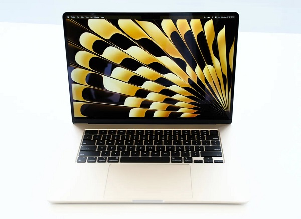 苹果推出 15 英寸 MacBook Air 笔记本，售价 10499 元起