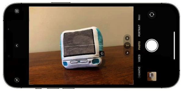 苹果 iOS 17 相机新增“水平”辅助线功能，帮用户调整角度