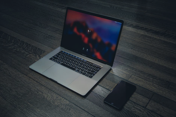 消息称苹果正开发可折叠 MacBook 笔记本电脑项目
